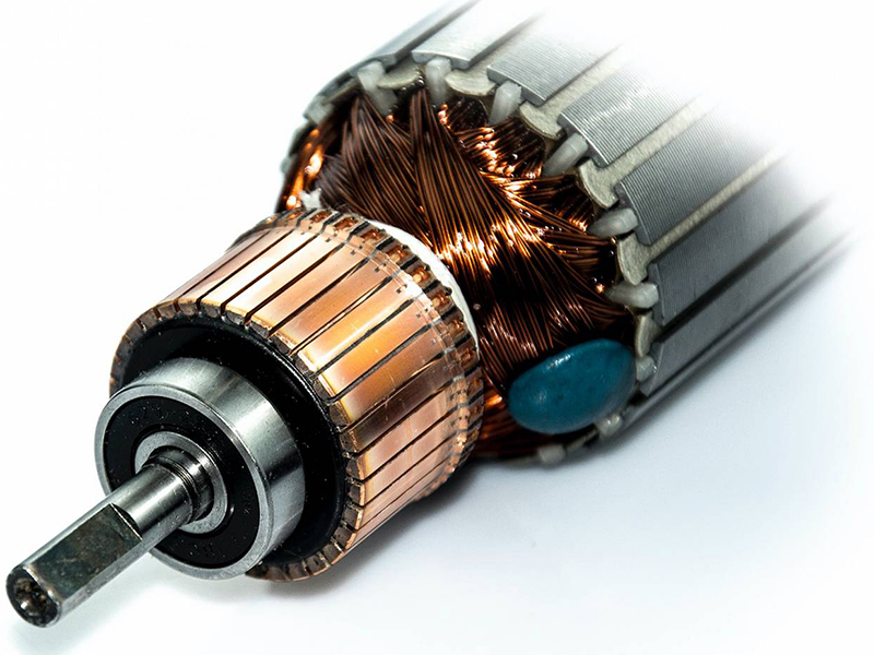 Why should the motor winding coils be bundled with braided wire?